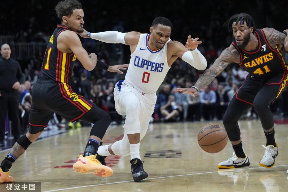 凭借自身的 凭借自身的