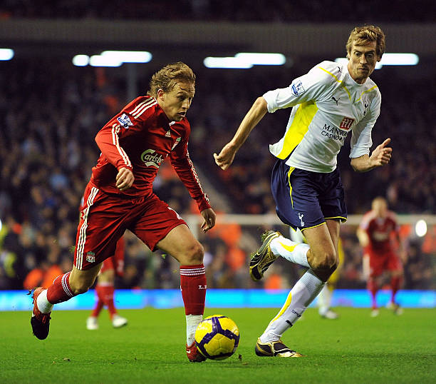 争异常激烈 争异常激烈